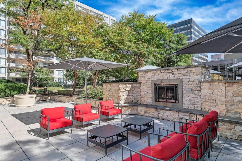 Modern Apartment At Crystal City 阿林顿 外观 照片