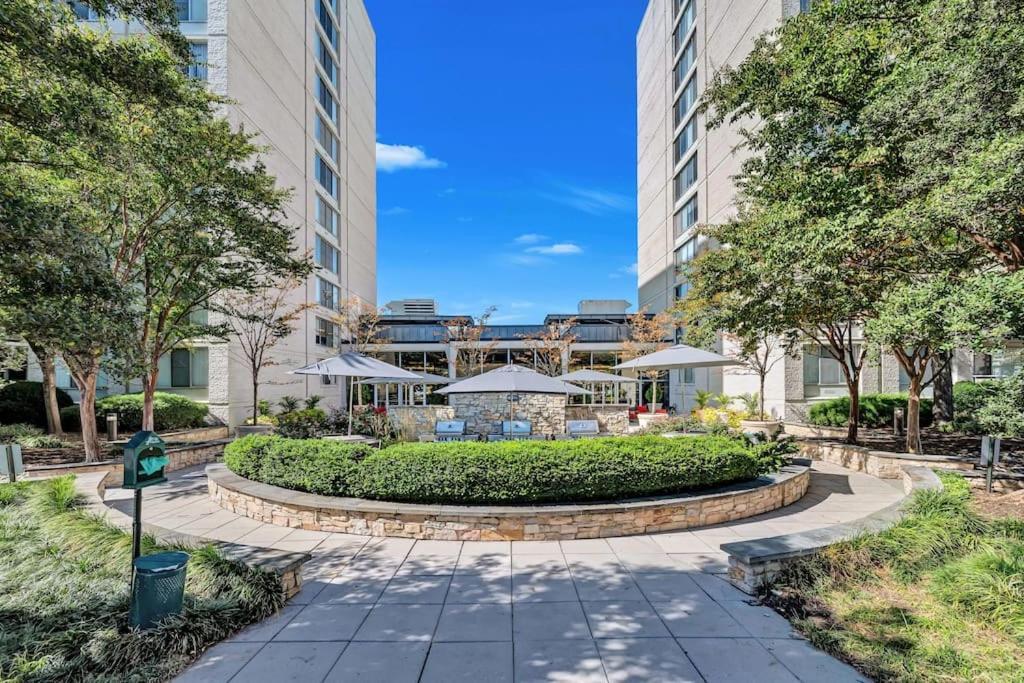 Modern Apartment At Crystal City 阿林顿 外观 照片
