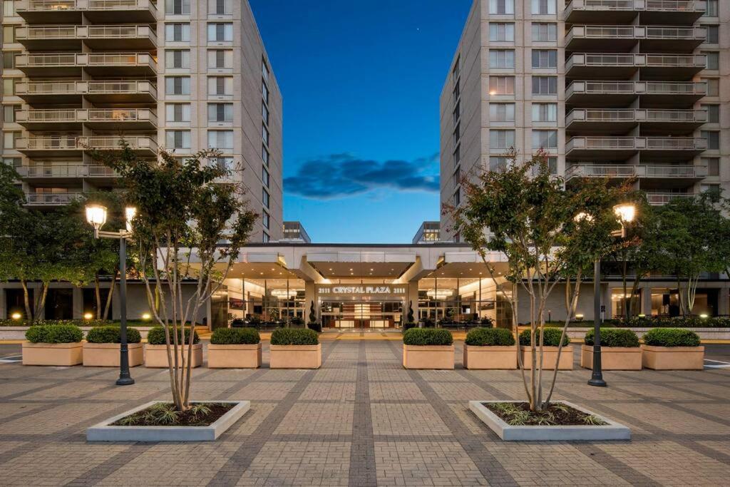 Modern Apartment At Crystal City 阿林顿 外观 照片